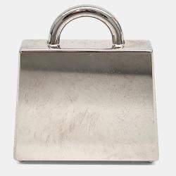 مملوكة مسبقًا Hermes Metal Kelly Pendant