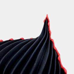 مملوكة مسبقًا وشاح هيرمس حرير متعدد الألوان مطوي