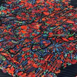 مملوكة مسبقًا وشاح هيرمس حرير متعدد الألوان مطوي