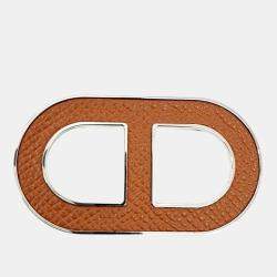 مملوكة مسبقًا Hermes Chandal Orange Leather Brooch