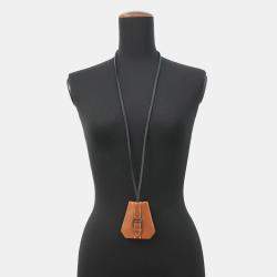 مملوكة مسبقًا قلادة هيرمس كلوشيت طويلة جلد فوج بارينيا فوج