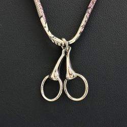 مملوكة مسبقًا Hermes Tourbillon Silk Necklace