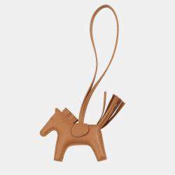 مملوكة مسبقًا Hermes Rodeo Bag Charm Gold Lambskin Size PM