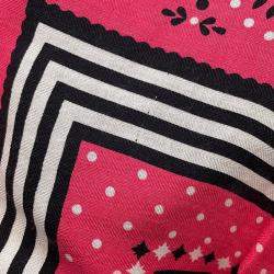 Pre Owned Hermes Giant Square Couvertures Et Tenues De Jour Size 140 Rose Bonbon/Black Cashmere Silk