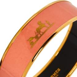 Pre Owned Hermès Peach Enamel Gold Plated Caleche Bangle Bracelet
