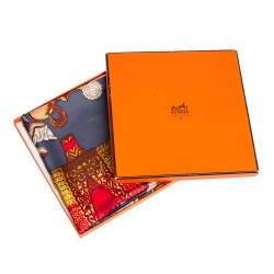 Pre Owned Hermès Grey Hommage a l'Amitie Franco-Hellenique Silk Scarf