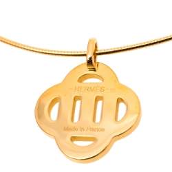 Pre Owned Hermès Gold Plated Lacquer Isatis Pendant Necklace