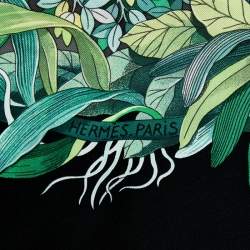 Pre Owned Hermès Green  Au Coeur De La Printed Silk Square Scarf 