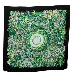 Pre Owned Hermès Green  Au Coeur De La Printed Silk Square Scarf 