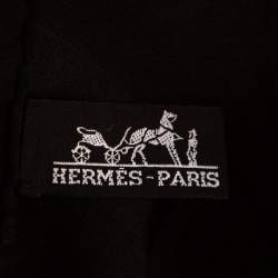 Pre Owned Hermés Black Silk and Wool Faconnee Grand H Pattern Scarf