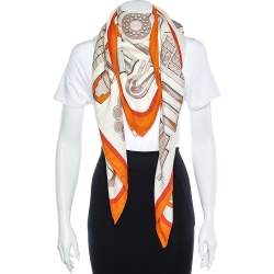 Pre Owned Hermés Cream Carre en Boucles Print Cashmere and Silk Shawl