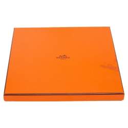 Pre Owned Hermès Pale Yellow Au Pays Des Oiseaux - Fleurs Silk Scarf