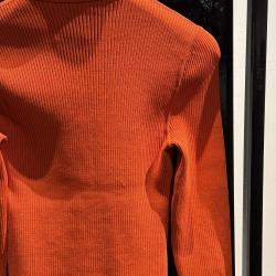 Pre Owned Hermes Orange Long Sleeve Sweater