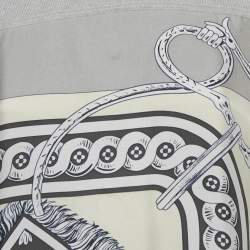 مملوكة مسبقًا سويت شيرت هيرمس كشمير وحرير بطبعة رمادية ياقة دائرية مقاس متوسط