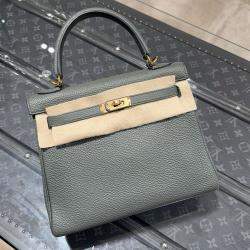 Pre Owned Hermes Almond Green Togo Leather Kelly 25 bag