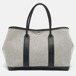 Pre Owned Hermès Ecru/Noir Toile and Buffalo Skipper Leather Garden Party 36 Bag