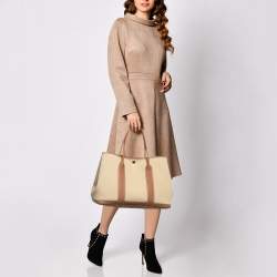 مملوكة مسبقًا Hermes Trench/Gold Toile H and Negonda Leather Garden Party 36 Bag