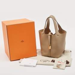 مملوكة مسبقًا Hermes Beige Marfa Taurillon Clemence Leather Picotin Lock 18 Bag