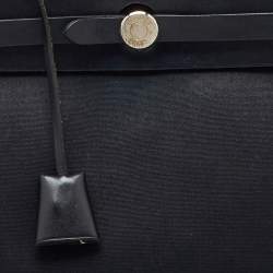 Pre Owned حقيبة هيرميس هيرباج 31 قماش تويلي أسود وجلد فاش هنتر