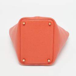 مملوكة مسبقًا Hermes Apricot Taurillon Clemence Leather Picotin Lock 18 Bag