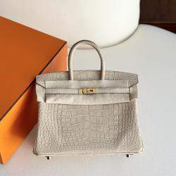 مملوكة مسبقًا حقيبة هيرمس بيركين 25 جلد التمساح الرمادي غير اللامع إكسسوار ذهبي