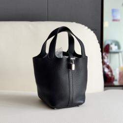 Pre Owned حقيبة هيرمس بيكوتين 18 جلد توريلون كليمنس أسود مع إكسسوار بلاديوم