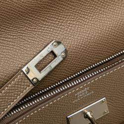 مملوكة مسبقًا Hermes Kelly Wallet Long Etoupe Greige Epsom Leather