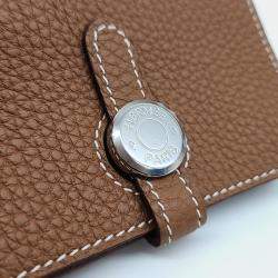 مملوكة مسبقًا Hermes Brown Leather Dogon Card Holder