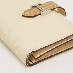 مملوكة مسبقًا Hermes Bearn Nata/Beige Sable Epsom Leather and Crocodile Compact Wallet