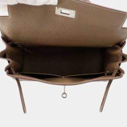 مملوكة مسبقًا Hermes Brown Togo Kelly II Retourne 25
