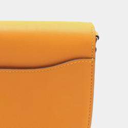 Pre Owned حقيبة هيرمس ميني كونفيور أصفر جلد سويفت