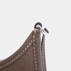 مملوكة مسبقًا Hermes Brown Clemence Evelyne III PM