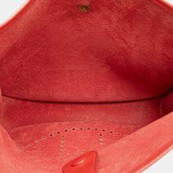 مملوكة مسبقًا Hermes Red Clemence Evelyne I 33