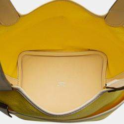 مملوكة مسبقًا Hermes Jaune Citron and Nata Toile Goeland and Swift Cargo Picotin Lock 18