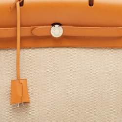 Pre Owned حقيبة ظهر هيرمس إكرو/طبيعي توليه كانفاس وجلد فاش 2 في 1