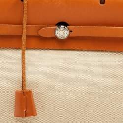 مملوكة مسبقًا Hermès Ecru/Natural Toile Canvas and Vache Leather Herbag 2-in-1 Backpack