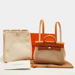 مملوكة مسبقًا حقيبة ظهر هيرميس هيرباج 2 إن 1 جلد وفانيل طبيعي/إكرو