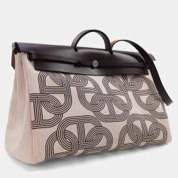 مملوكة مسبقًا Hermes Ecru/Noir Canvas Herbag Cabine