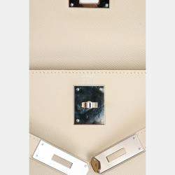 مملوكة مسبقًا حقيبة هيرمس كيلي سيلير إبسوم جلد أبيض الطباشير 2021 28