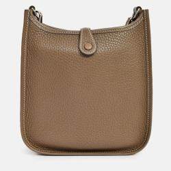 مملوكة مسبقًا Hermes 2018 Taupe Clemence Leather Evelyne TPM