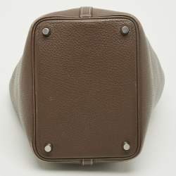 مملوكة مسبقًا حقيبة هيرمس بيكوتين لوك 18 جلد انكري توغو أزرق/أزرق داكن