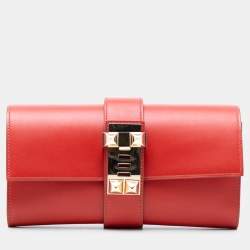 مملوكة مسبقًا Hermes Red Tadelakt Medor Clutch 23