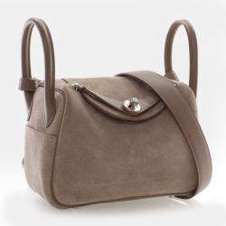 مملوكة مسبقًا Hermes Lindy Mini 20 Gris Caillou Etoupe Grizzly Suede Top Handle Bag