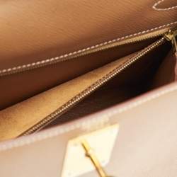 Pre Owned Hermes Kelly Sellier 28 Gold Finish Gold Courchevel Leather Top Handle Bag