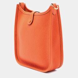 مملوكة مسبقًا Hermes Orange Clemence Evelyne TPM 16