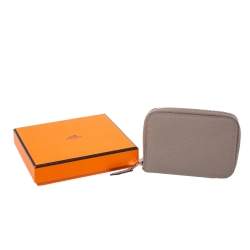 مملوكة مسبقًا Hermes Taupe Epsom Leather Zip Around Compact Wallet