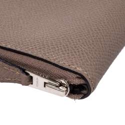 مملوكة مسبقًا Hermes Taupe Epsom Leather Zip Around Compact Wallet