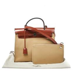 مملوكة مسبقًا Hermes Toile Trench Vache Hunter Leather Herbag Zip 31 Bag