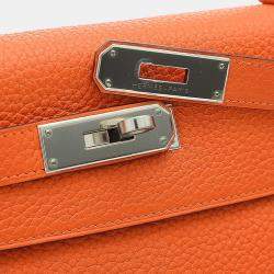 مملوكة مسبقًا Hermes Kelly 28 Inner Stitch Taurillon Fu Orange R Engraved Handbag