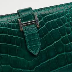 Pre Owned Hermes Vert Emeraude Shiny Alligator Leather Bearn Wallet